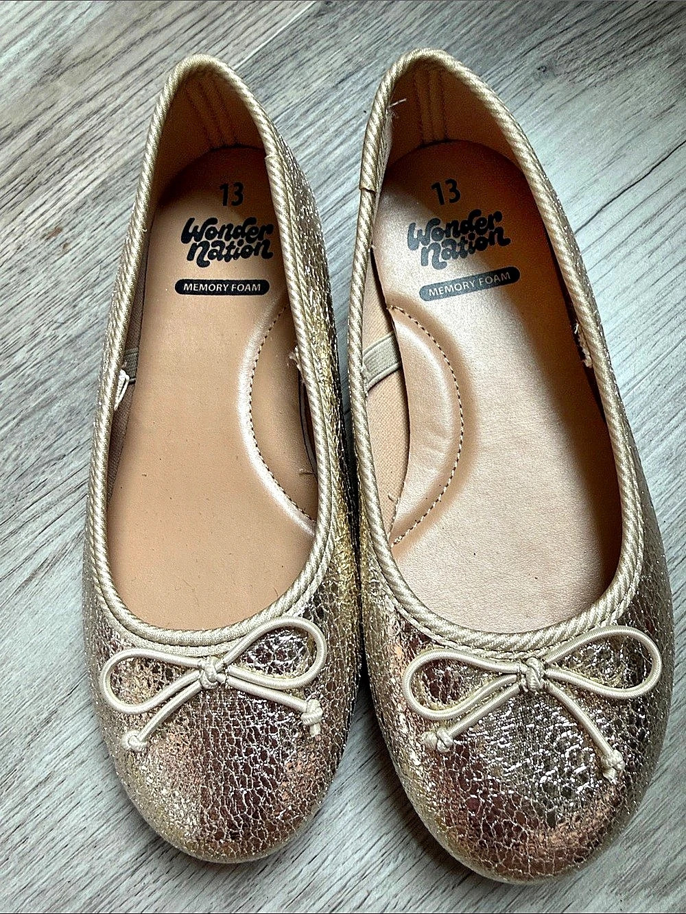 Wonder Nation Girls Metallic Bow Flats Gold US 13 Like New